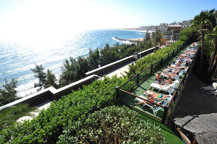balcony & terrace